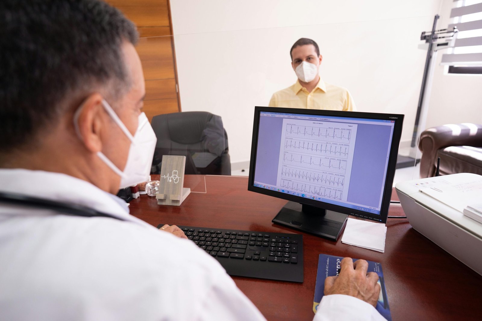 Well Man 40 + ECG + Consultation + Prostate Exam